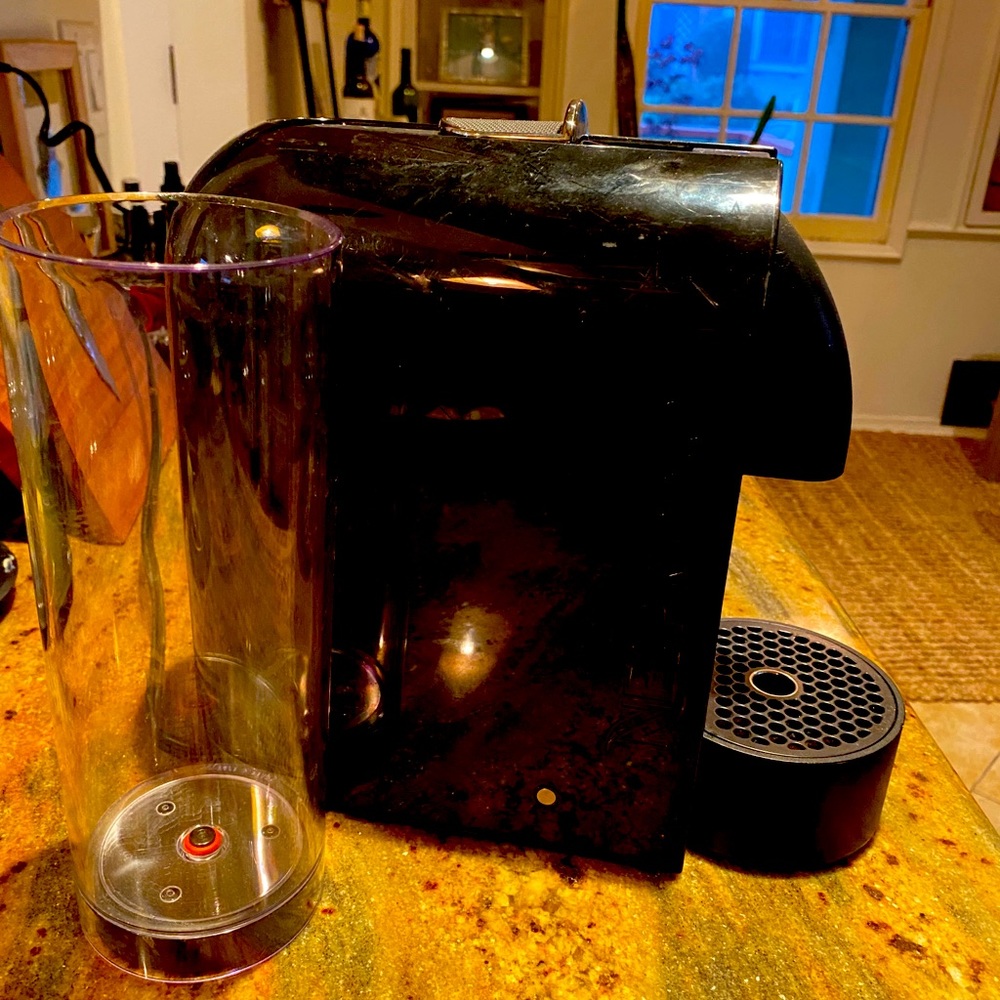 Nespresso Coffee Maker- Great Condition!